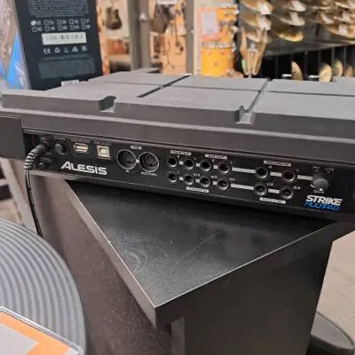 Alesis - STRIKEMULTIPADX 2